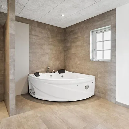 Aderice - 300m From The Sea By Interhome Mommark